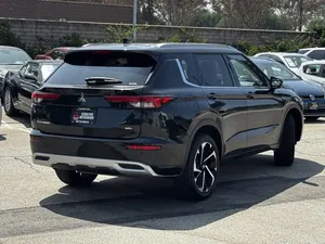 2024ใช้แล้ว Mitsubishi Outlander SEL AWD