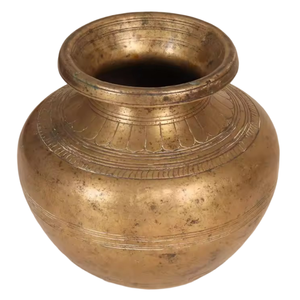 Lota en laiton pur vintage de haute qualité avec gravure, finition polie pour une utilisation en cuisine, article de cuisine antique arabe Lutiya - Product Image 3