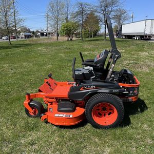 Tondeuse autoportée Kubota Z452iKWT-60, mini-tracteur, coupe-herbe de jardin à vendre en Europe - Product Image 1