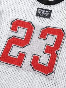 Top de punto de ganchillo ahuecado para hombre, camiseta de manga corta con cuello redondo y gráfico de letras - Product Image 5