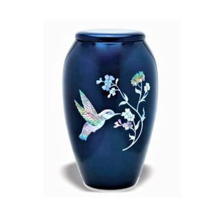 Incrusté de nacre crémation adulte urne pour les cendres unique fait de morceaux de MOP formant un colibri sur un fond marine - Product Image 5