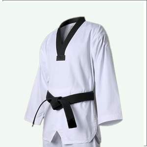 Uniforme de Entrenamiento Básico de Taekwondo, MMA, Artes Marciales y Karate, Unisex para Adultos, Cuello en V, de la Mejor Calidad, con Logotipo Personalizado, Negro, Poliéster/Algodón - Product Image 2