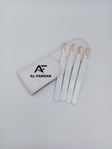 Pince à cils professionnelle 90 degrés, fine, couleur blanc mat, pointe dorée, poignée diamant, en acier inoxydable, logo personnalisé - Product Image 4