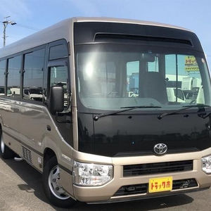 Autobús Toyota Coaster de Techo Alto 2017 Seminuevo de 4.2L y 23 Asientos en Venta - Product Image 1