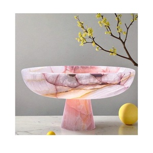 Bol décoratif en résine fait à la main avec finition polie brillante, design moderne et élégant, parfait pour les collations aux fruits, les salades ou la décoration de table - Product Image 3