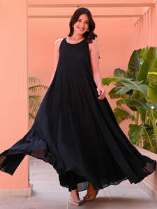 Black Sleeveless Flared <b>Dress</b> crafted luxurious cotton <b>silk</b> for fluid graceful <b>maxi</b>-length silhouette features flared design - Product Image 2
