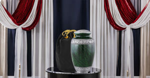 Urnas funerarias para adultos de alta calidad, venta al por mayor, contenedores de cenizas de latón y madera, urnas conmemorativas para uso decorativo - Product Image 5