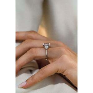 แหวนเพชรทรง Asscher สีน้ำตาลอมชมพู ได้รับการรับรองจาก IGI สำหรับความหรูหรา - Product Image 2
