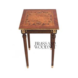 Juego de Mesas Auxiliares Clásicas de Madera con Diseño de Marquetería Incrustada y Detalles en Oro Antiguo para Interiores de Lujo - Product Image 3