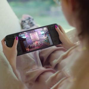 Console portable Genuine Steams Decks 1TB avec étui, chargeur, 11 Pro, pièces et accessoires complets dans une boîte scellée. - Product Image 5