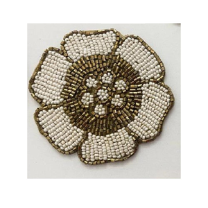 Posavasos con cuentas de cristal con diseño de flores únicas, Juego de 4 posavasos para mesa de comedor con bebida de café, posavasos navideño, ocasión y decoración festiva - Product Image 4