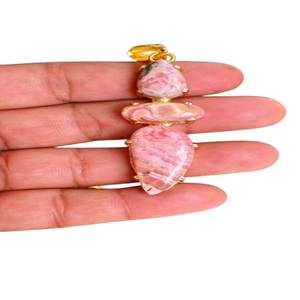Colgante y encanto de moda de Rodonita Rosa natural de estilo clásico vintage elegante con toque de accesorio elegante - Product Image 1
