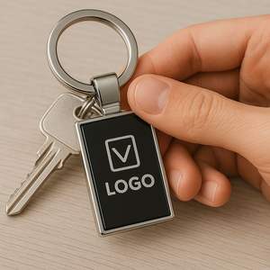 Porte-clés rectangulaire en métal personnalisable avec gravure de nom ou de logo, porte-clés d'entreprise personnalisé - Product Image 1