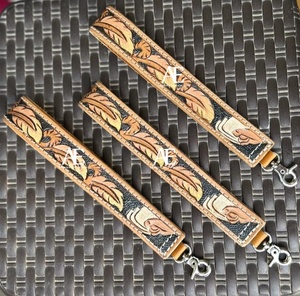 Nouvel arrivage de porte-clés en cuir gaufré floral usiné à la main porte-clés et porte-clés avec porte-clés en métal accessoires - Product Image 1