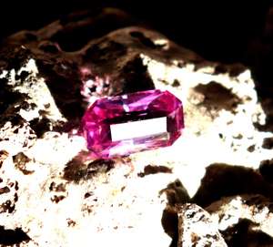 Piedra de Alejandrita natural encontrada rara Alejandrita genuina facetada 7.80CT Corte de Esmeralda Alejandrita certificada Piedra preciosa suelta natural - Product Image 1