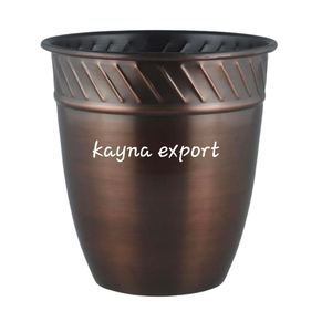 Jardinière en métal plaqué en laiton avec support enduit de poudre noire - Product Image 3