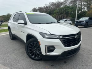 Chevrolet Traverse RS 2023 Usado en Buen Estado, 7 Asientos, Tracción Delantera - Product Image 2