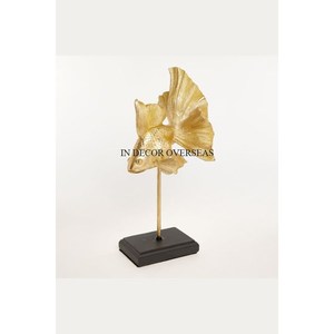 Juego de 2 diseños personalizados y tamaños disponibles Escultura de diseñador de manos de metal resistente chapado en oro de alta calidad con base de mármol - Product Image 2