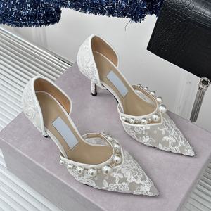 รองเท้าส้นเตี้ยสีขาวสำหรับเจ้าสาว ดีไซน์หรูหรา สวมใส่สบาย สายรัดเส้นเดียว สวมง่าย ระบายอากาศได้ดี ประดับโบว์ตาข่ายสีขาว - Product Image 4