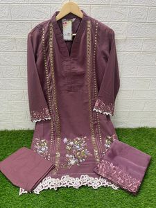 Diseñador paquistaní de primera calidad Kurti con pantalón y conjunto Dupatta Diseño único para ropa de fiesta de boda Exclusivamente de exportador indio - Product Image 4