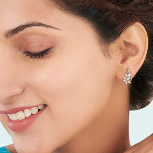 Pendientes de Diamantes Golden Blossom para Mujer - Product Image 2