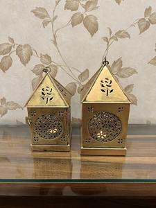 Ornate Metal Ramadan Lantern With Floral Patterns Ideal For Enhancing Room Ambience During Ramadan - Product Image 6