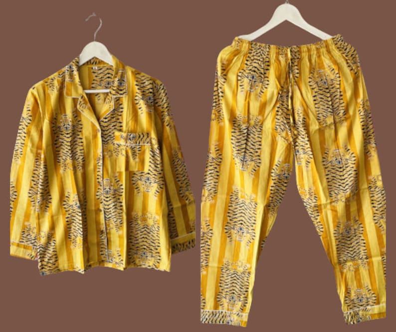 สีเหลือง