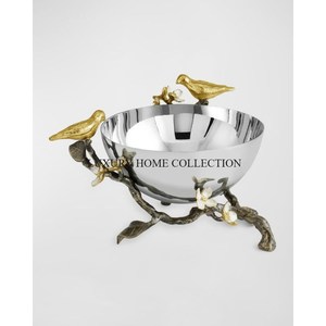 Exquisitos cuencos de metal de estilo antiguo con formas orgánicas fluidas y artesanía intrincada para eventos de lujo - Product Image 1