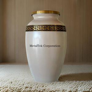 Urnes de crémation en laiton de style américain adulte Bandeau doré Finition marbre blanc Fournitures funéraires Pots en métal pour souvenir Cendres humaines - Product Image 4