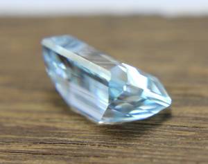 Pierre précieuse d'aquamarine bleue naturelle de 7,25 carats, taille octogonale facettée, 14x10x7 mm, Anabiya Gems, origine Afrique, pour la fabrication de bijoux - Product Image 4