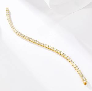 สร้อยข้อมือเพชรมออิสซาไนต์ดีไซน์สวยหรูสำหรับงานแต่งงานหรืองานหมั้น - Product Image 4