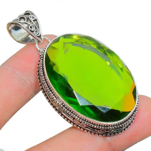 Colgante de Joyería de Plata de Ley 925 Hecho a Mano con Gema de Peridoto Verde de Calidad AAA+ con Corte Ovalado Cus-Jew141 - Product Image 2