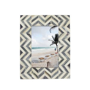 Wholesale Recycled Wood Picture <b>Frame</b> Resin Photo <b>Frame</b> - Product Image 2