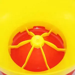 New Design Poultry Feeder Plastic Bird Drinkers Feeders Equipment For Chicken House Poultry Farm