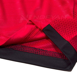 Tenue de football sportive, tissu léger, design confortable, parfaite pour le jeu en extérieur et les entraînements quotidiens - Product Image 4