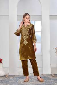 Top de terciopelo de seda con parte inferior completamente cosida Bordado pesado Sin arrugas Todas las estaciones - Product Image 4