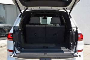 Transmisión Eléctrica Automática de Cuero ACC Usada del 2024 con Interior Oscuro para Volante a la Derecha/Izquierda (RHD/LHD) - Product Image 5