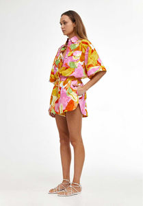 Pantalones cortos de camisa con botones sueltos con estampado gráfico de gran tamaño de verano para mujer, estampado Digital por encima de la rodilla para mayor comodidad y estilo - Product Image 2