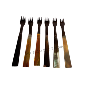 Ensemble de couverts fourchette et cuillère en corne de buffle, faits main, polis, écologiques, pour une cuisine gourmande et une décoration élégante - Product Image 1