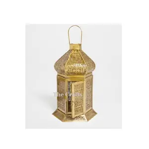 Lanterne de couleur or en fer de la meilleure qualité pour la maison Lanterne de mariage d'hôtel pour la fabrication dans l'artisanat