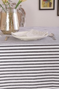 Nappe de table tissée 100% coton en noir avec motif à rayures pour un usage domestique - Product Image 3