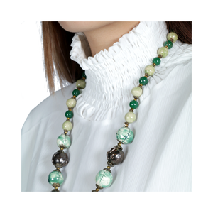 Fabricant et exportateur de bijoux de mode Collier de perles de résine époxy Échantillon gratuit Collier de fête en résine pour femmes et filles Utilisation de fête - Product Image 2