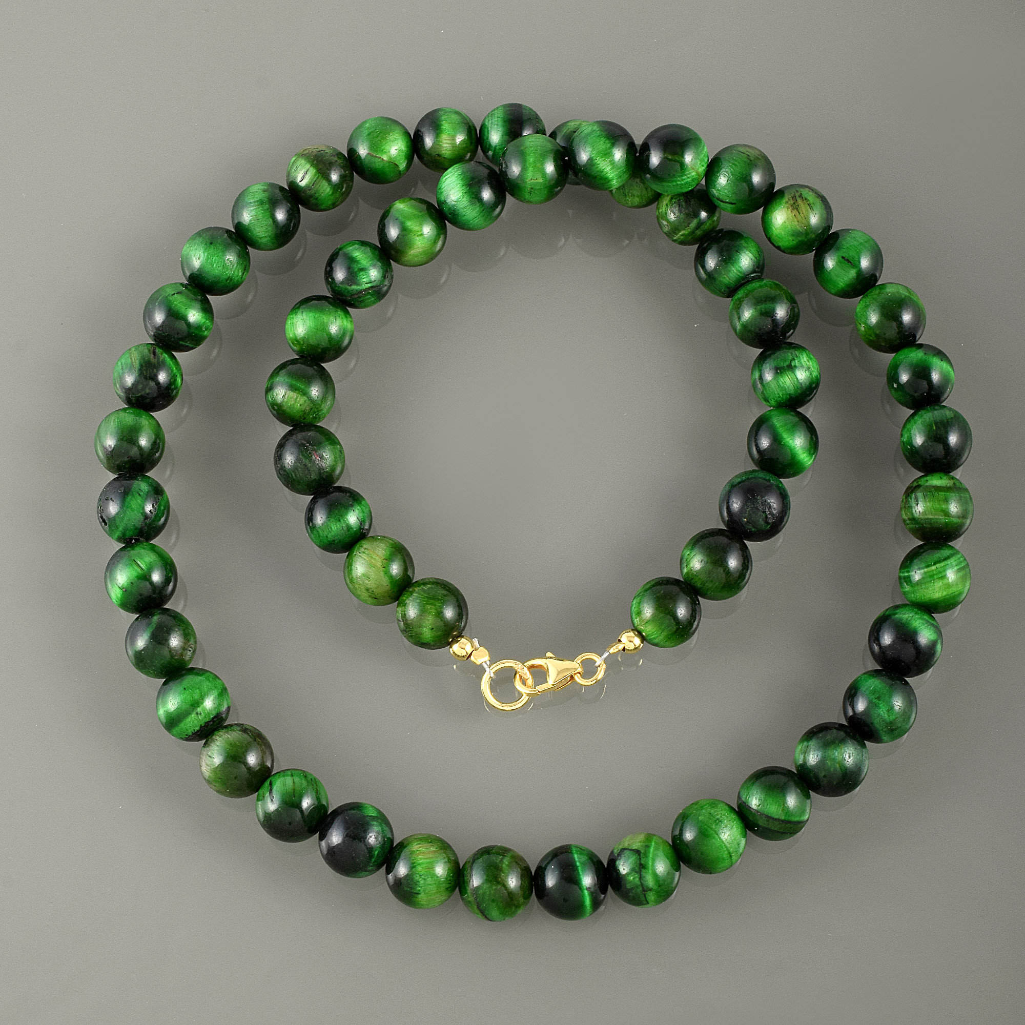 สีเขียว