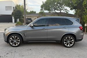 Excelente estado. BMW X5 xDrive35d Turbodiésel 2017 usado, con tracción en las cuatro ruedas. - Product Image 3