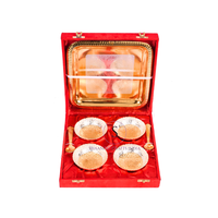 Service de table en laiton plaqué or et argent avec quatre bols, quatre cuillères et un plateau – Meilleure assiette rouge brillante pour cadeaux de remerciement