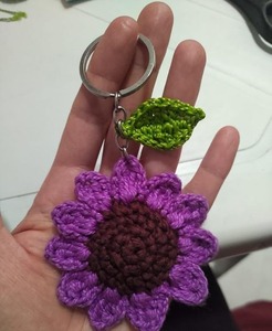 Crochet soleil fleur porte-clés tissage à la main mignon cadeau pour clés de voiture sac portefeuille sac à main femmes filles par les expéditeurs indiens - Product Image 4