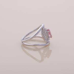 Anillo de Compromiso y Boda con Doble Halo y Diamante Rosa Ovalado Cultivado en Laboratorio, Certificado por IGI, en Oro Blanco/Rosa y Amarillo de 9K - Product Image 4