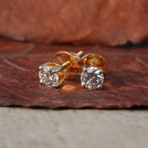 Boucles d'oreilles en or jaune certifié CVD, clous d'oreilles en diamant de laboratoire de taille ronde de 1.3 ct, cadeau d'anniversaire, vente en gros OEM - Product Image 2