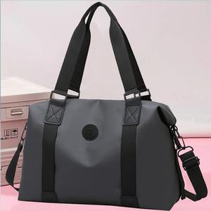 Sac de voyage à bandoulière unique étanche de grande capacité pour hommes pour affaires Fitness mode doublure en coton sac de voyage à courte distance - Product Image 5