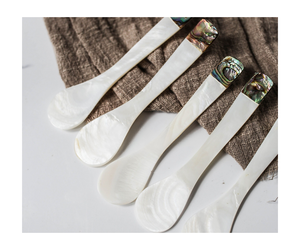 Cuillère faite à la main par un matériau naturel cuillère en gros de coquillage de haute qualité/cuillère et fourchette en nacre de caviar meilleur prix - Product Image 6